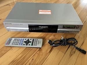 Grabadora DVD Panasonic DMR-E55 con control remoto probada funciona - Imagen 1 de 11
