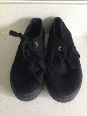 Boys Penguin Black Canvas Lace Up Shoes size 13.5 JNR EU 32 - Image 1 of 4