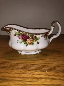 Royal Albert Old Country Roses Gravy Sauce Boat Made in England 1962 Bone China - Picture 1 of 7