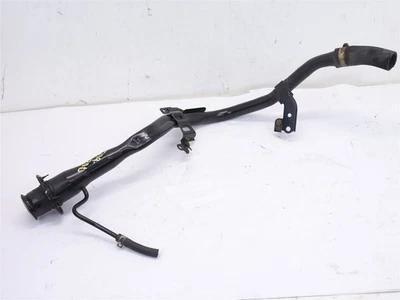 Tubo de cuello de llenado de tanque de combustible de gasolina Subaru Forester 2009-2013 OEM 09-13 Foto 1 de 4