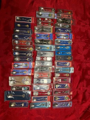 Lote de 50 cucharas de recuerdo de colección Estados y destinos mundiales Foto 1 de 4
