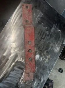 STRAP, rear outer hammer, 1959 and since, 2 used unit N (NSS) 653672R1 - Case IH - Picture 1 of 6