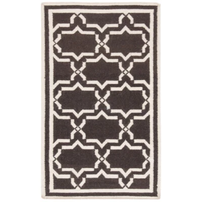 SAFAVIEH Dhurries DHU545A Handwoven Chocolate /Ivory Rug - Image 1 of 4