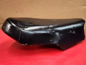 Bultaco Persang 370 1976 100 % original asiento OEM con bandeja de acero espuma y cubierta de cuero - Imagen 1 de 15