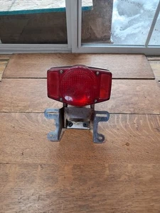 Conjunto de luces traseras para motocicleta Honda OEM Stanley 070-0188 HM-16RC SAE STLA Os189 - Imagen 1 de 11