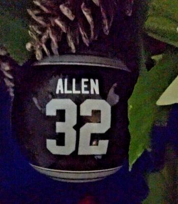 Marcus Allen Oakland Raiders NFL  #32 Legends Christmas Glass Ornament - Image 1 of 3