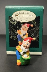 1996 Hallmark Ornament MINIATURE Rudolph's Helper Elf Membership Keepsake - Picture 1 of 5
