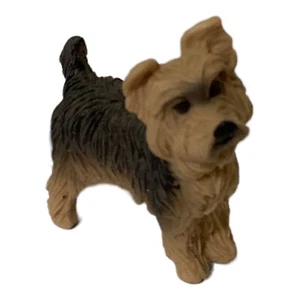SCHLEICH ANIMALI CANI E GATTI YORKSHIRE TERRIER 13876/ 02732 - Imagen 1 de 3