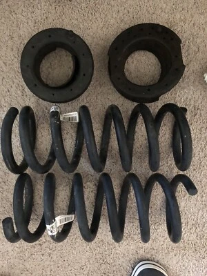 2019 - 2024 道奇 RAM 3500 前左右线圈弹簧带隔离器 68368935AA — 第 1/2 张图片