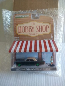 Greenlight 1965 Lincoln Continental w Woman 1:64 Diecast Car Chase Green Machine - Picture 1 of 6