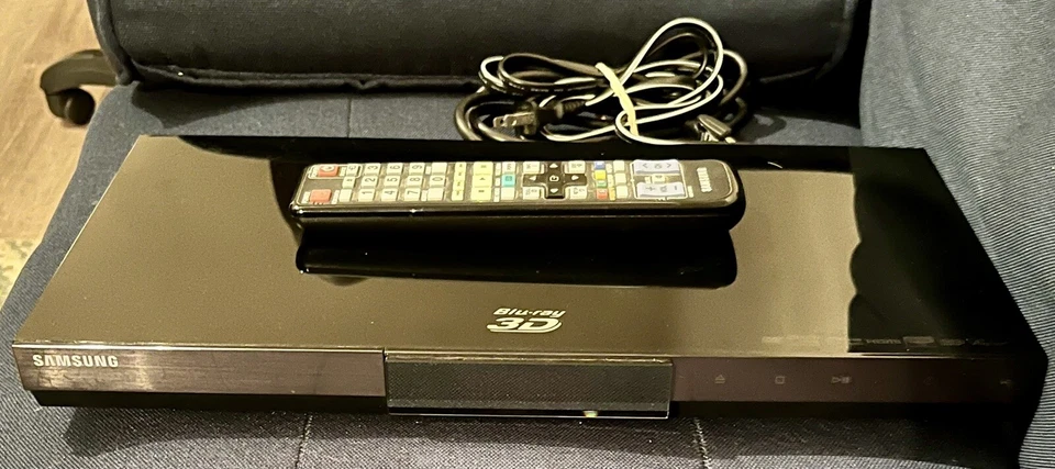 Samsung BD-C6800 1080p 3D Blu-ray Disc Player - With Remote - Image 1 of 3