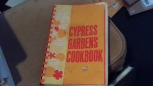 The Cypress Gardens Cookbook by St. Agnes Welfare Guild, Winter Haven FL 1973 - Imagen 1 de 10