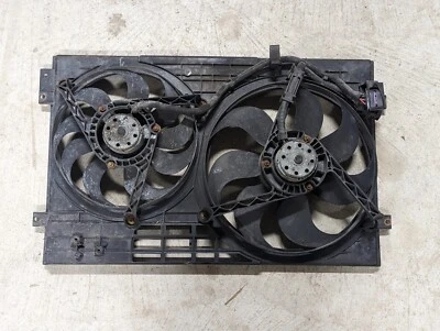 Cubierta ventiladores radiador refrigeración Audi TT mk1 1.8 2000-2005 - 8N0 121 205 A Foto 1 de 4