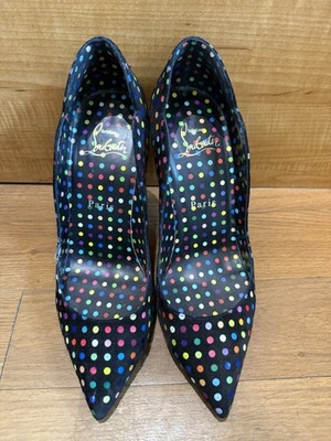 Tacones Christian Louboutin a lunares talla UE 36,5 Foto 1 de 4