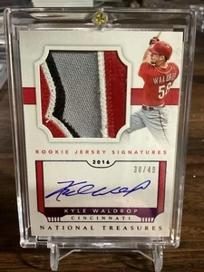 National Treasures Rookie Material Signatures 2016 púrpura Kyle Waldrop 38/49 - Imagen 1 de 2