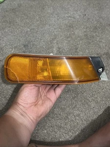 1991 - 1993 Mitsubishi 3000GT PASSENGER side Turn Signal Amber - Picture 1 of 9