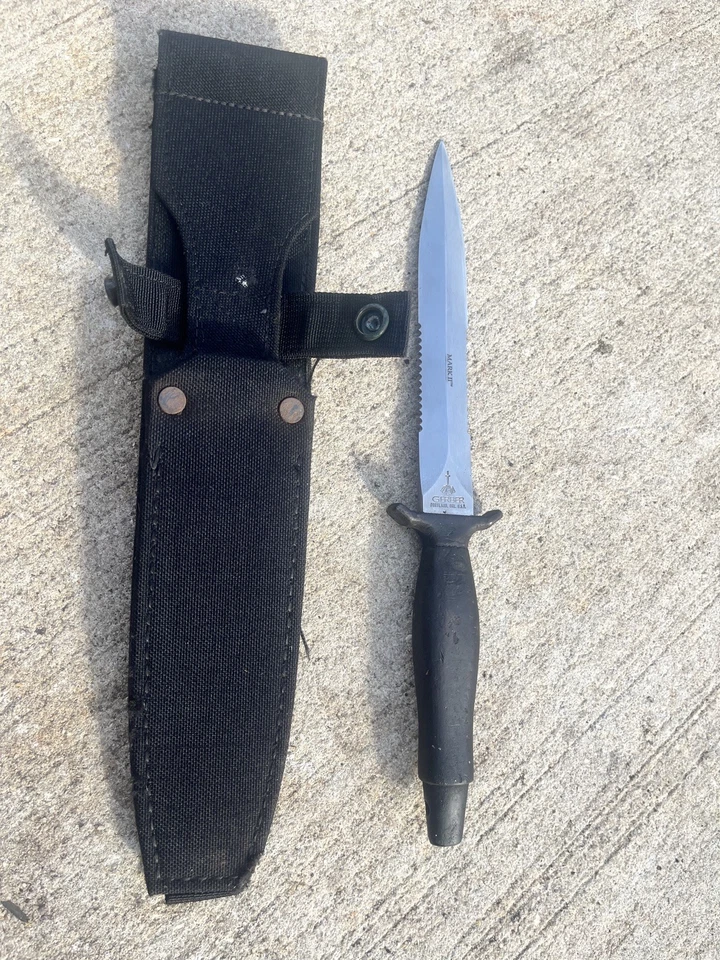 gerber mk2 mark II, mango negro, funda negra, bordes dentados Foto 1 de 4