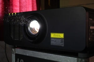 *Panasonic PT-RW630+Objektiv*Laser DLP Projektor Beamer 6000Lumen projector HDMI - Bild 1 von 12