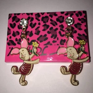 Betsey Johnson Pink Enamel Rhinestone Cartoon Piglet Pig Dangle Earrings NWT - Picture 1 of 8