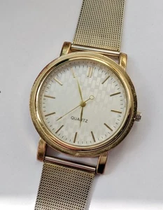 Stylish Large Wrist Watch Unisex Quartz Movement - Picture 1 of 9