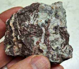 Prehnita con calcita en basalto de minas de cobre Michigan Keweenaw - Imagen 1 de 8