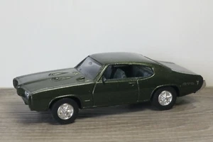1968 Pontiac GTO - ERTL 1:43 *37709 - Picture 1 of 3