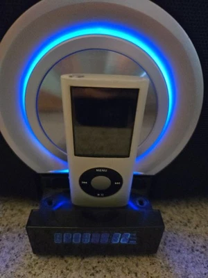 LVT iPOD Dock Speaker System w/Remote Antenna Brackets & iPOD Nano Model LVT-818 - Image 1 of 4