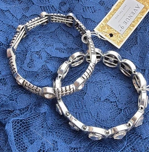 Avenue 9 Armband Set - 2 silberfarbene Stretch Strass Armbänder Neu mit Etikett - Bild 1 von 4