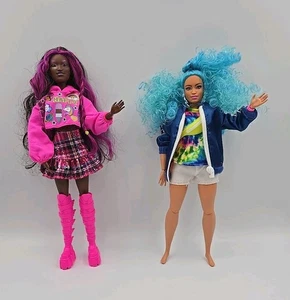 (x2) Barbie Extra Fashion Dolls ~ Pink & Blue - Picture 1 of 16