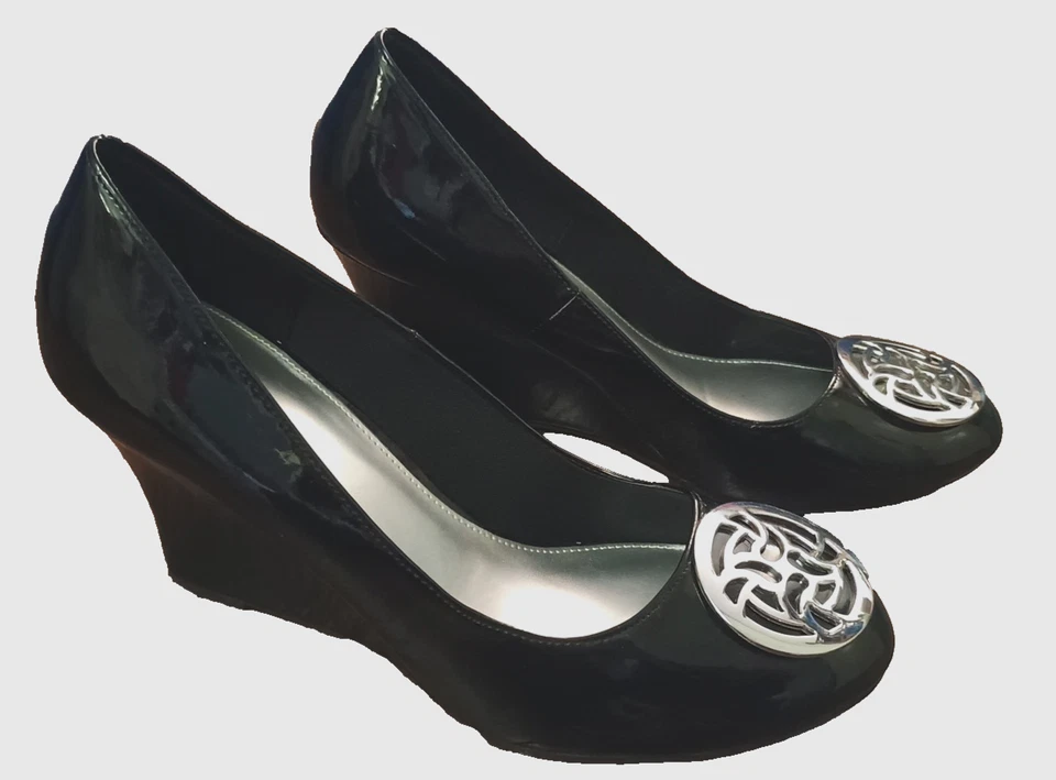 Fioni Black Faux Patent Silver Round Medallion 3.25" Wedge Heels Pumps 10 W EUC - Image 1 of 4