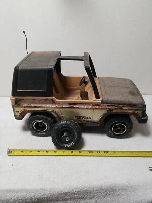 Tonka Vintage T Top Jeep 1960 With spare tire Works.  - Image 1 of 4