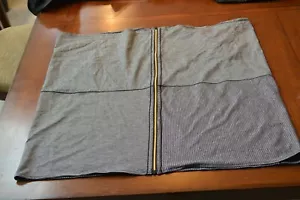 Lululemon Vinyasa Schale schwarz weiß gestreift Reißverschluss Schal Pflegehuch - Bild 1 von 4