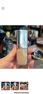 Dolce & Gabbana The Foundation Perfect Luminous Liquid Foundation ‘Bisque 75’ - Picture 1 of 3
