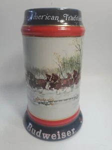 Taza Clydesdales Vintage Budweiser Holiday Beer Stein 1990 Coleccionista Caballos - Imagen 1 de 7