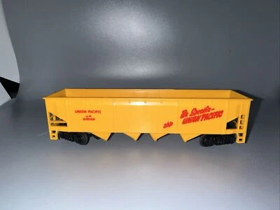 Bachmann 4-Bay Hopper Car Union Pacific UP #518125 HO Scale No Box - Image 1 of 4