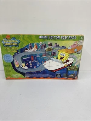 Bob Esponja Pantalones Cuadrados BIKINI PARTE INFERIOR BOAT RACE Mattel 2002 Caja Sellada Daños Foto 1 de 4