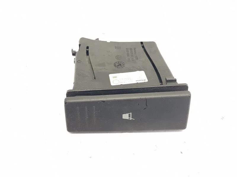 MK4 2002-2009 VOLKSWAGEN POLO SALPICADERO PORTAVASOS 6Q0858601F  Foto 1 de 4