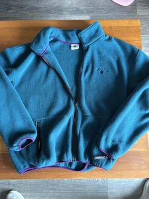 Vellón Polartec Aqua vintage diamante negro  Foto 1 de 4