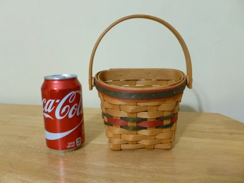 Longaberger Basket 1998 Small Wall Hanging 8” maple wood red green Christmas Cover