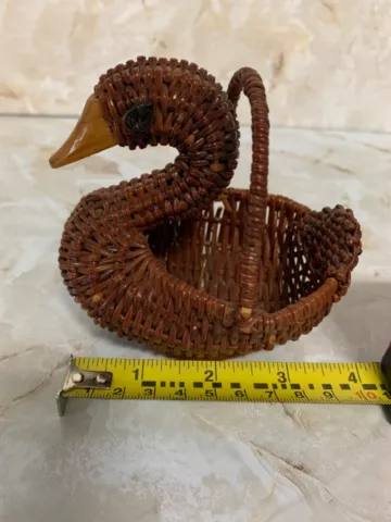 Vintage Miniature Wicker Basket Swan Bird from the Avon Collection 4.5' x 4.5" Cover