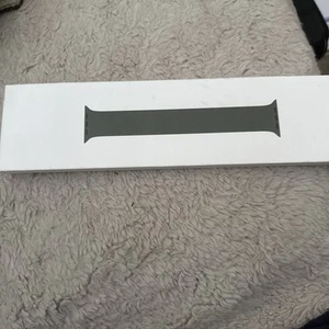 Pasek do zegarka Apple 45mm oliwkowa pętla solo rozmiar 11 - Zdjęcie 1 z 5