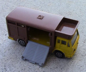 MAJORETTE # 254 MERCEDES BENZ HORSE CATTLE TRUCK FRANCE MINT LOOSE - Picture 1 of 5