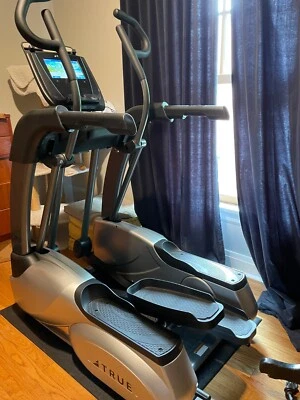 Elíptico ES700 verdadeiro com tela sensível ao toque topo de linha suavemente usado - Imagem 1 de 3