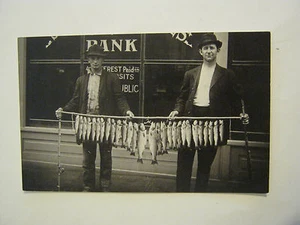 Postal de comedia de Fishing For A Loan década de 1980 (024-19) - Imagen 1 de 2