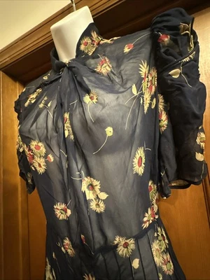 Vestido social vintage década de 1930 floral transparente marinho chiffon manga balão plissado médio - Imagem 1 de 4