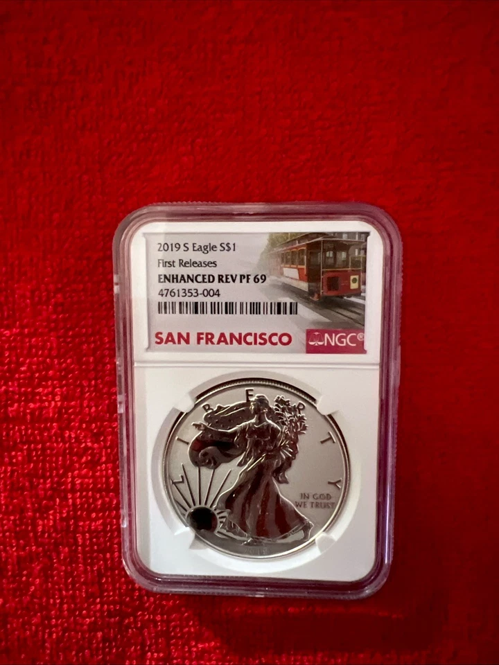 Silver Eagle 2019-S mejorado a prueba inversa graduación profesional Pr-69 de EE. UU. Foto 1 de 4