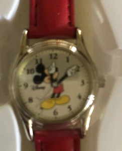 New In Box Avon 2000 Disney's Mickey Mouse Wrist Watch ~ - Picture 1 of 9