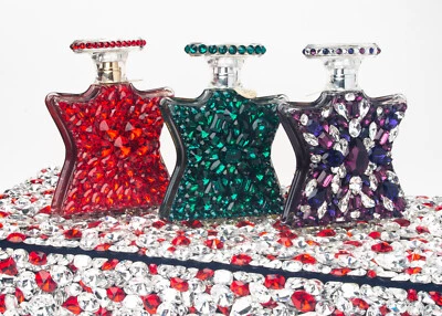 Bond No. 9 nuevas botellas y caja Bond St. Velvet Trio Swarovski con joyas Foto 1 de 4