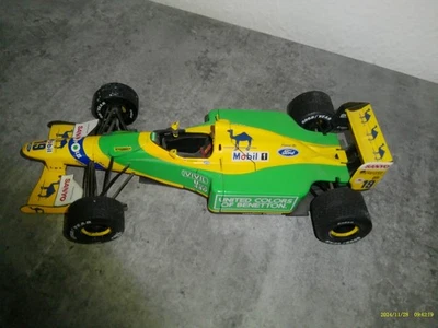 M. Schumacher Benetton Ford B192 Dreiteiler  1992 1:18 - Bild 1 von 4