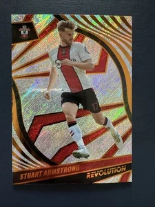 2022-23 Panini Revolution Premier League - Stuart Armstrong #219 Fractal - Foto 1 di 2